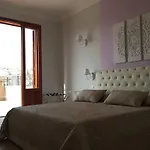 Simonetta's 4*